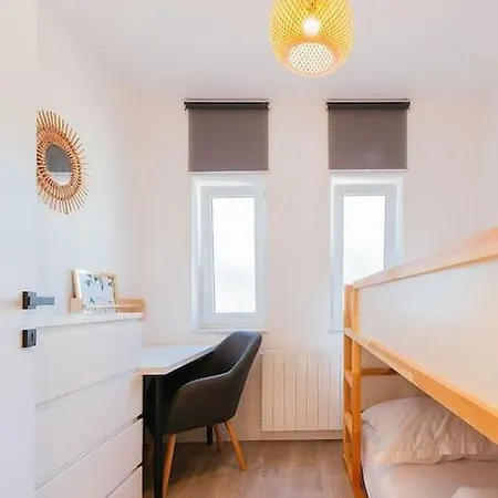 Apartment Modern With A Terrace Near Omis Kucice